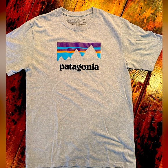 Classic Patagonia t-shirt - Picture 1 of 2